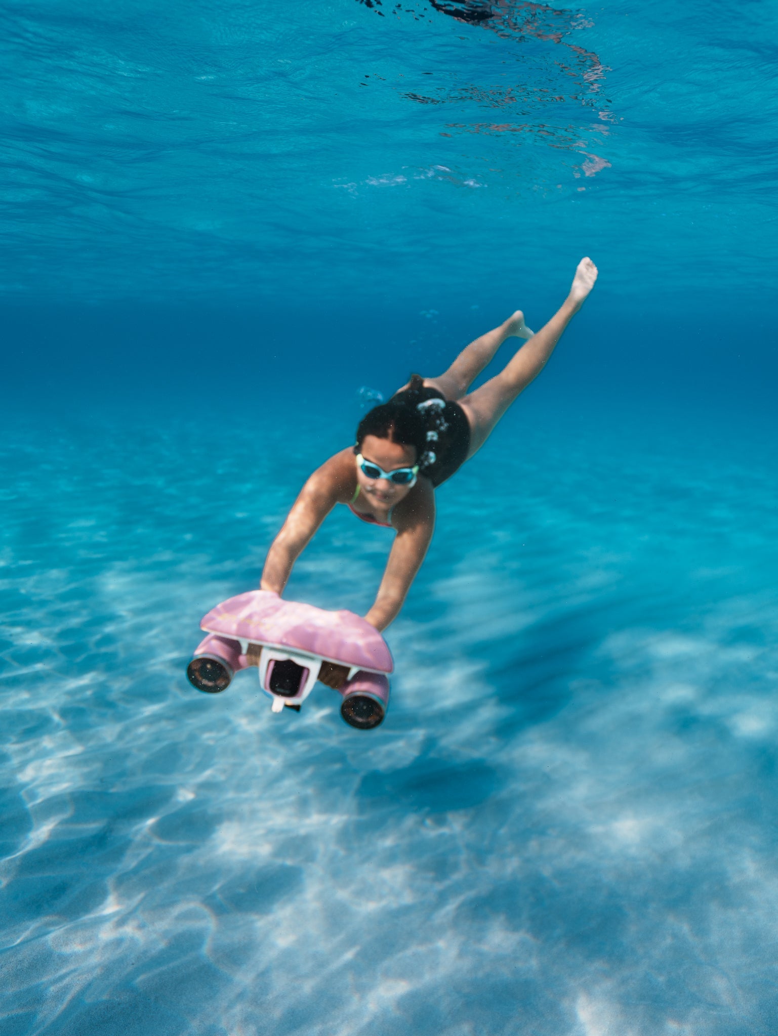 Underwater Fun With This Underwater Scooter