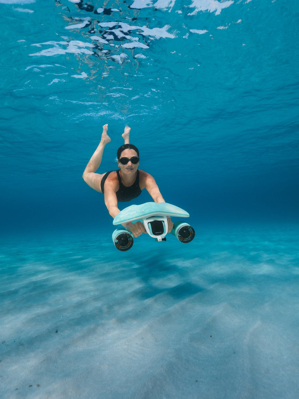 Underwater Fun With This Underwater Scooter